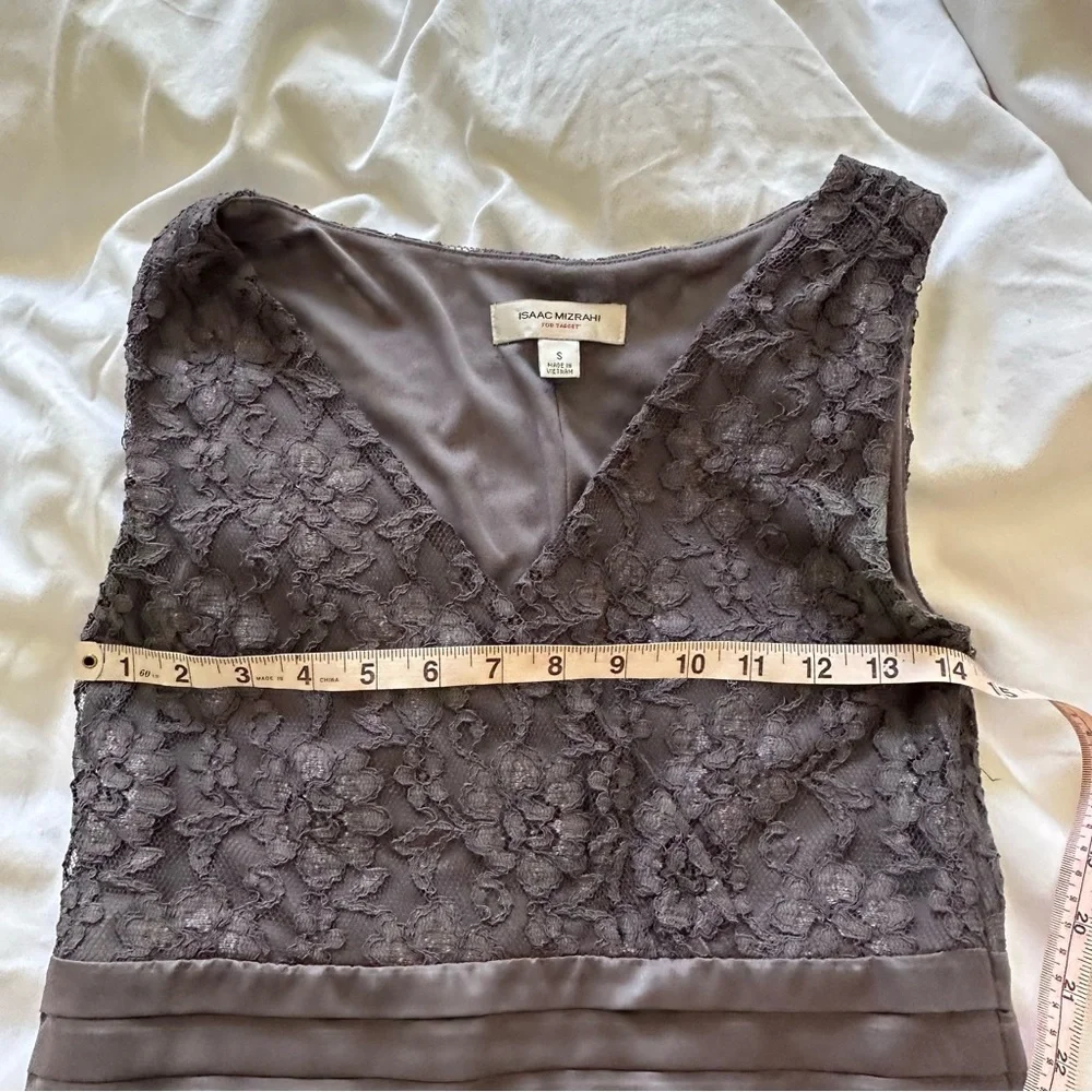 Isaac Mizrahi gray lace midi V neck dress in size small - Picture 4 of 9